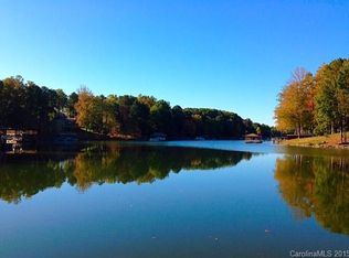 219 Quiet Cove Rd, Mooresville, NC 28117