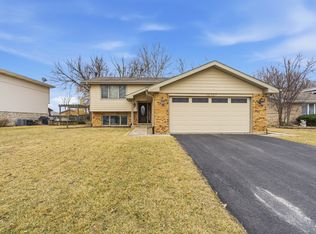 13707 W Carefree Dr, Homer Glen, IL 60491