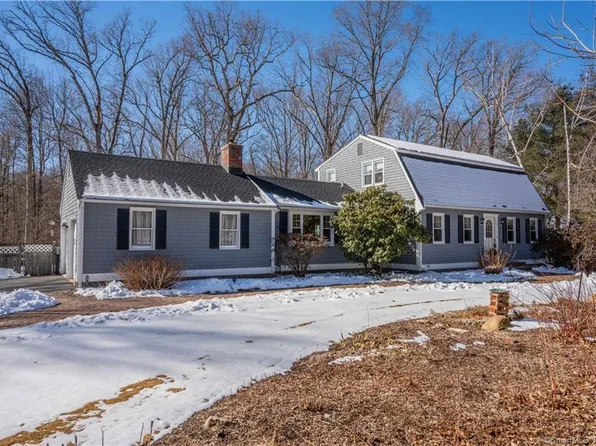 11 Ann Mar Lane, Simsbury, CT 06070