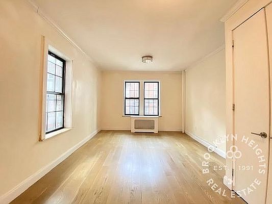 3rd image of 63 Montague St APT 5R