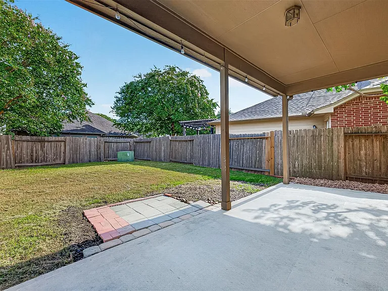2110 Castle Gardens Ln — Photo 43