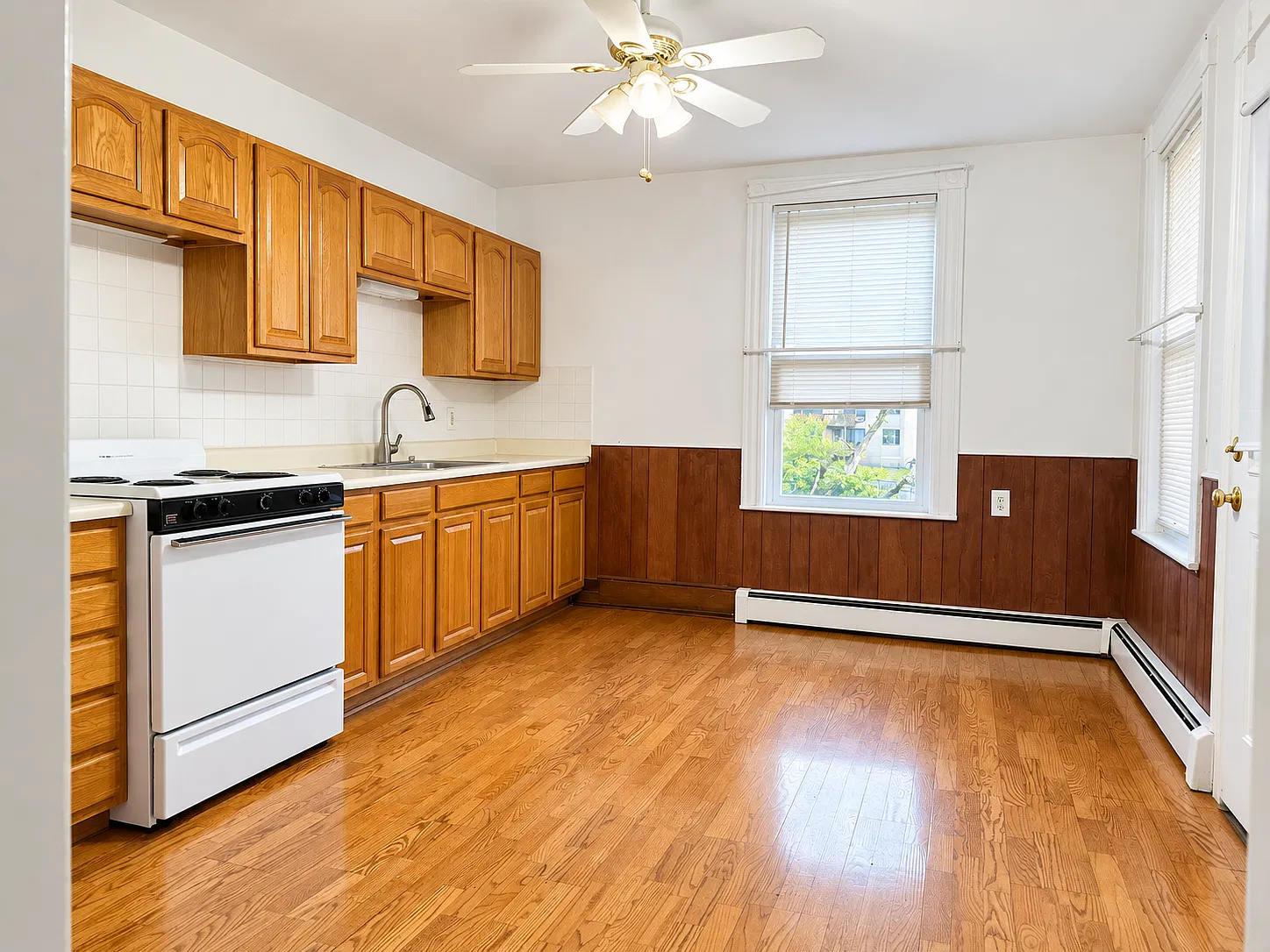 1 bed, 700 sqft, $1,700 — Photo 2
