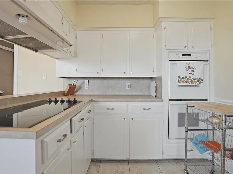 6826 Sahara Dr — Photo 13