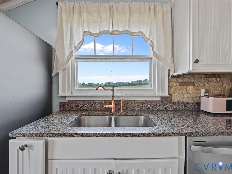 19th image of 9700 Glebe Ln