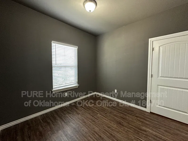 1 bed, 1.0 bath, 839 sqft, $1,050 — Photo 3