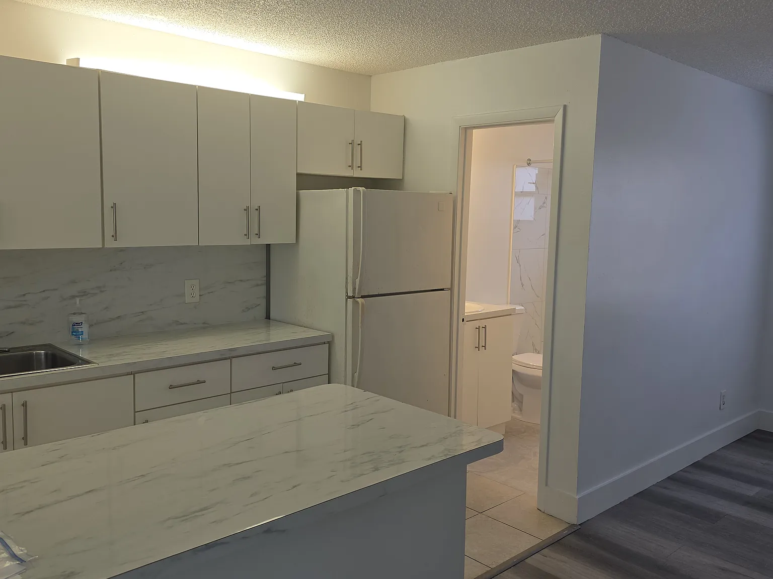 Studio, 437 sqft, $1,200 — Photo 2