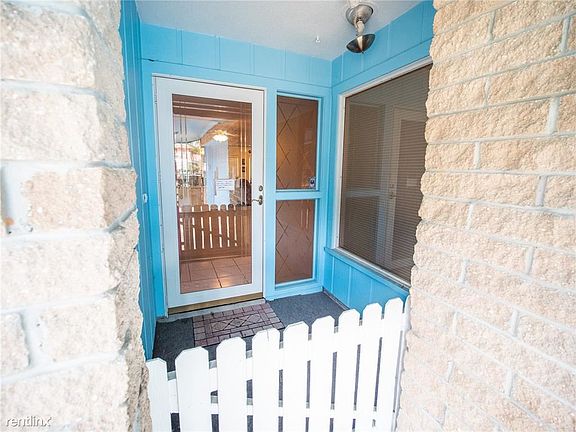 5th image of 1800R Rosewood Dr