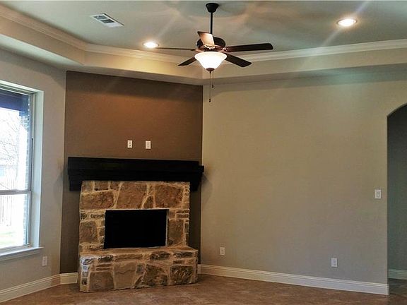 4th image of 1517 Avenue F