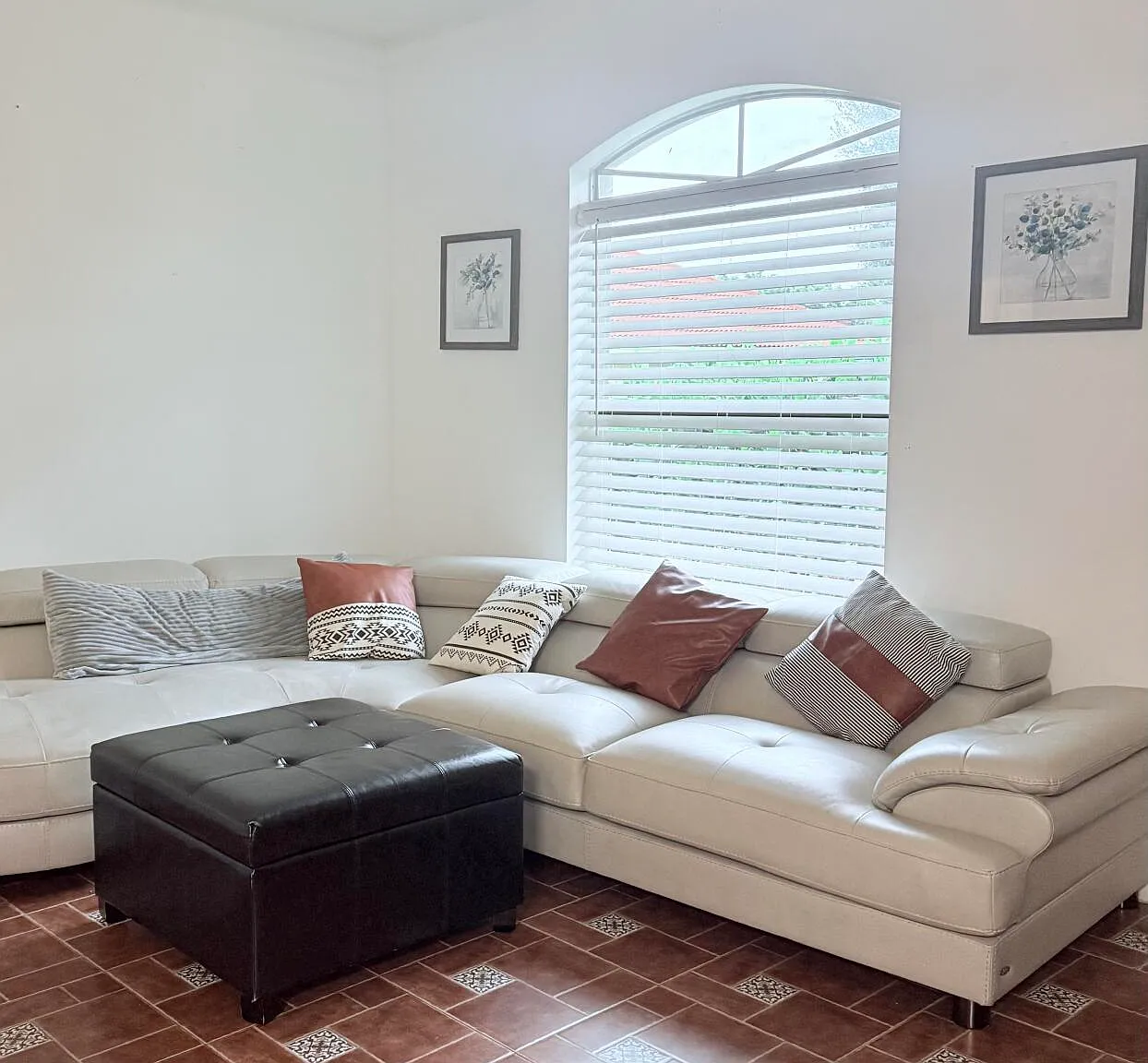 3 bed, 2.0 bath, 1060 sqft, $2,100 — Photo 3