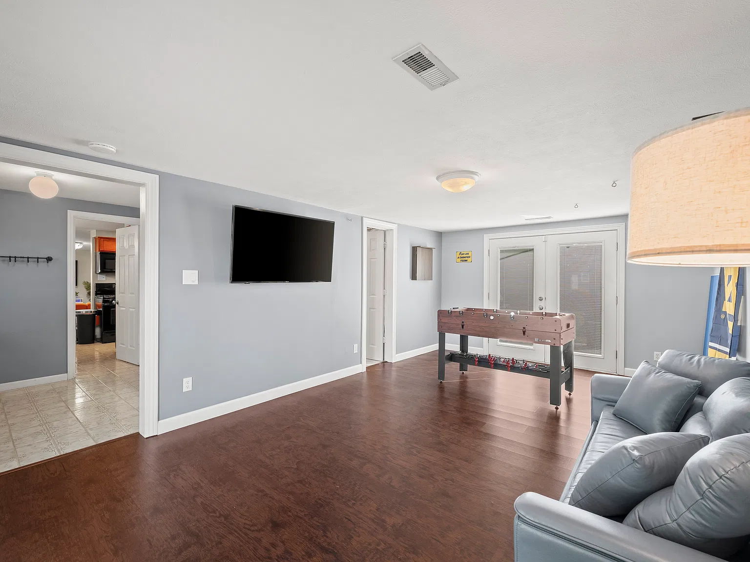 3 bed, 1464 sqft, $3,100 — Photo 2
