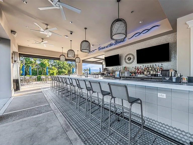 6888 Willowshire Way — Photo 44