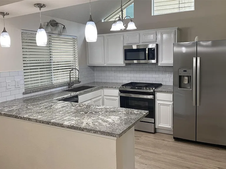 33 N Rain Forest Ct — Photo 5