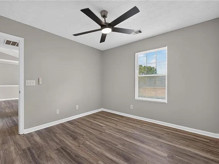 437 Waterbury Way — Photo 25