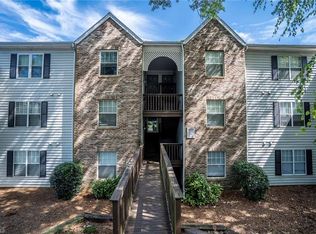 4021 F Whirlaway Ct, Clemmons, NC 27012