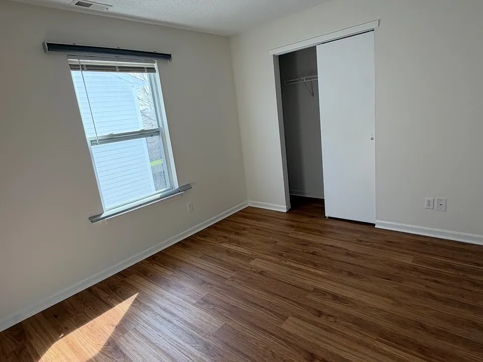 1218 Freemont Ln