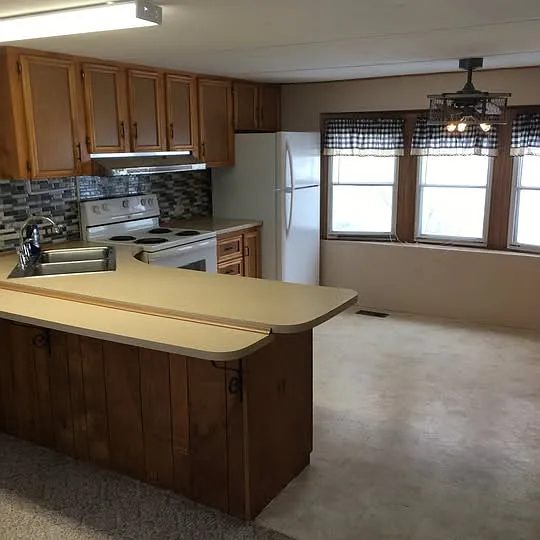 3 bed, 1064 sqft, $1,200 — Photo 2