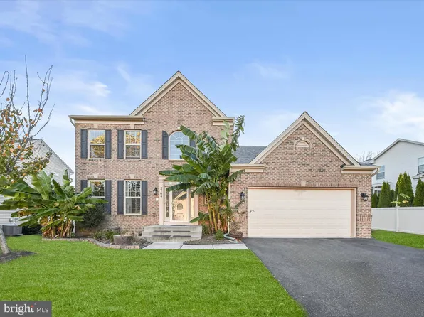 2704 Brownlee Ct, Lanham, MD 20706