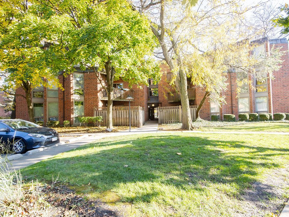 1st image of 2131 N Larrabee St APT 6104