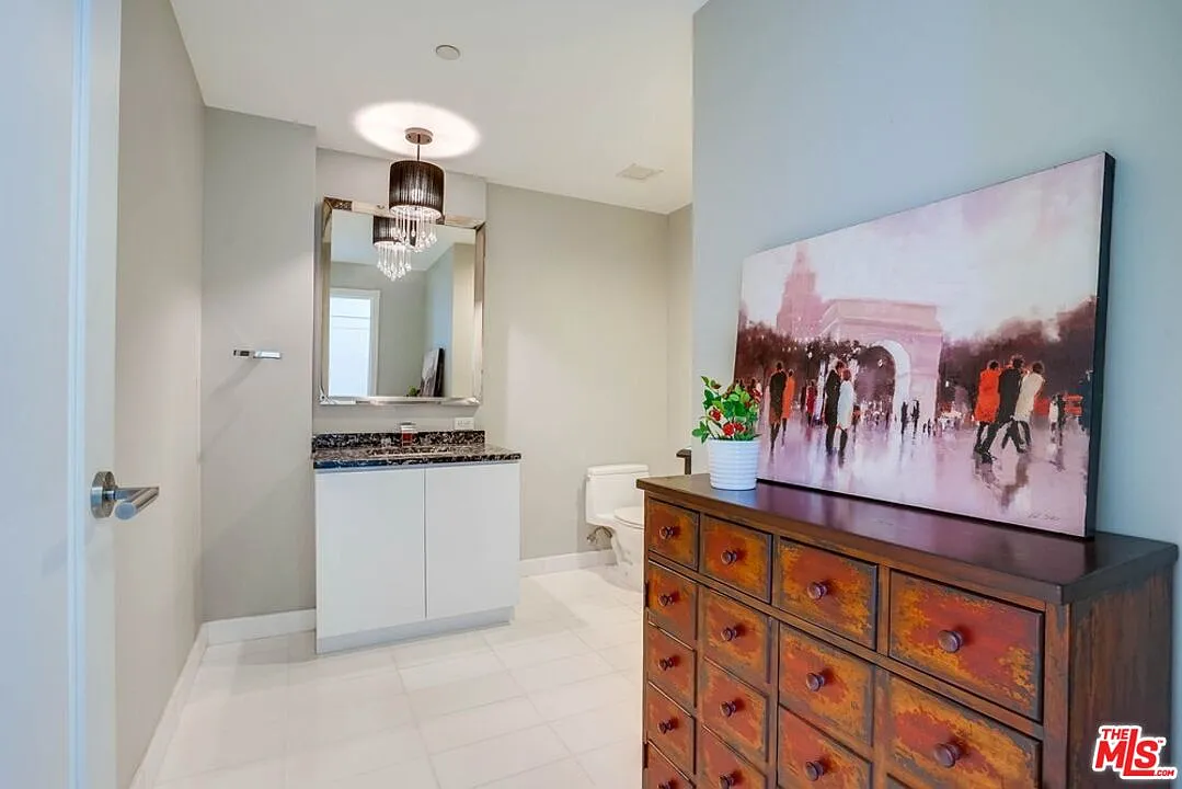 1 bed, 2.0 bath, 1020 sqft, $5,500 — Photo 4