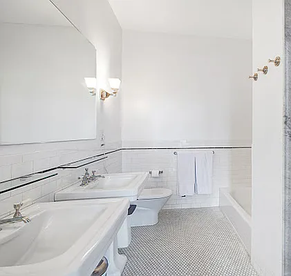 Rented by Compass | media 42