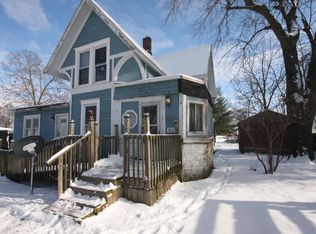 910 3rd St, Three Rivers, MI 49093