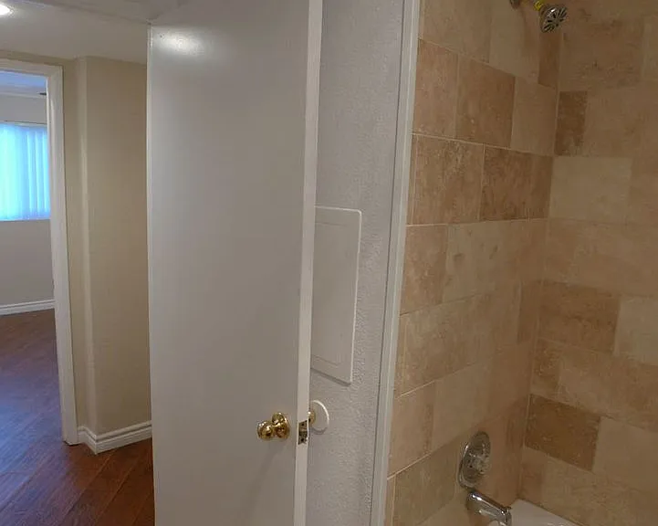 North Tower Apts — Photo 94