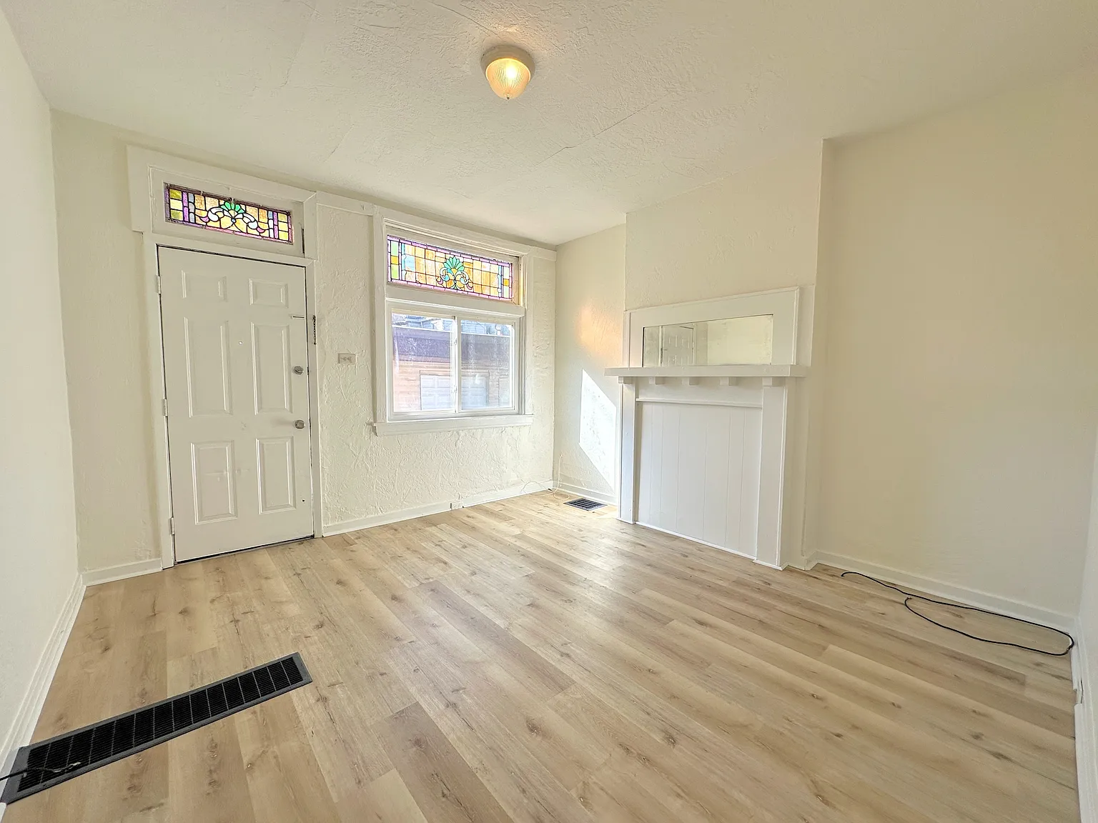 156 Brownsville Road - 156 Middle Way — Photo 2