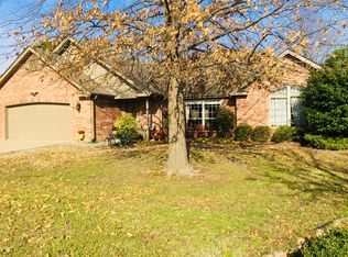 635 Alpine Dr, Grove, OK 74344