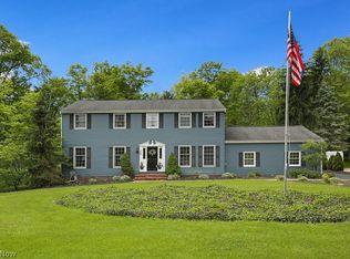 450 Eldridge Rd, Aurora, OH 44202