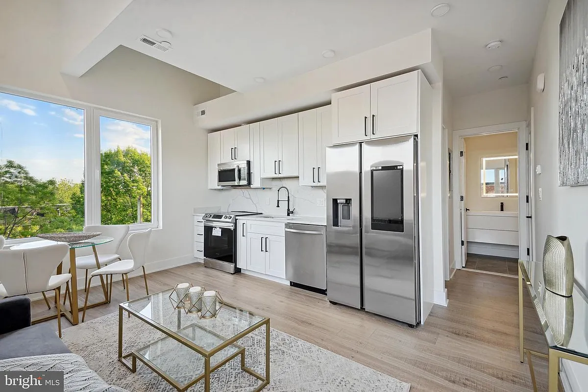 Building Photo - 1307 Longfellow St NW #10