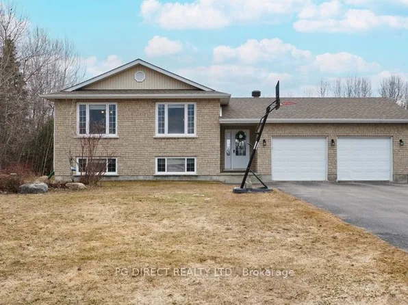 16 Mallard St, Laurentian Valley, ON K8A 8N9
