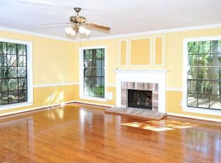 22 White Fawn Dr, Spring, TX 77381