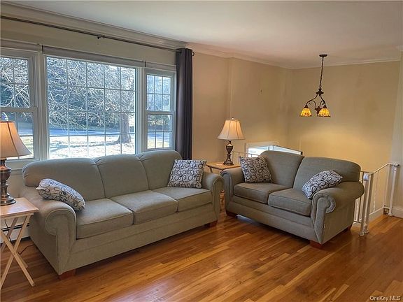 4th image of 20 Beatty Rd