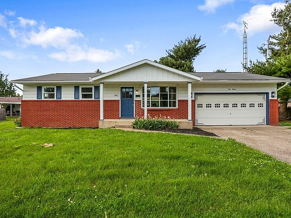 2nd image of 913 Roosevelt Ct