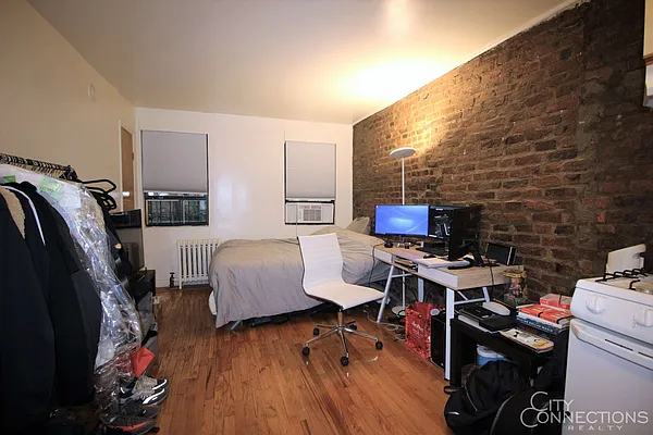 Rented by City Connections Realty | media 12