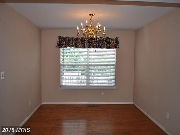 Spacious Dining Room w/gorgeous hardwood floors