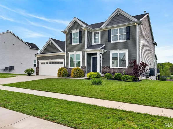 187 Redmond Pines Dr, Wentzville, MO 63385