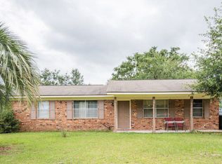 121 Deerwood Ct, Hinesville, GA 31313