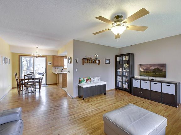 5th image of 2211 N Upland Crst