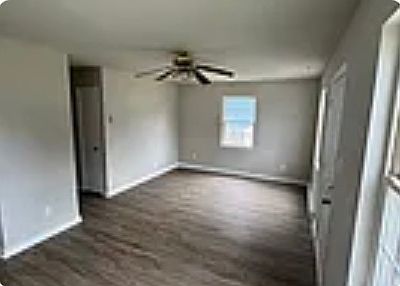 3rd image of 410 Hunter St