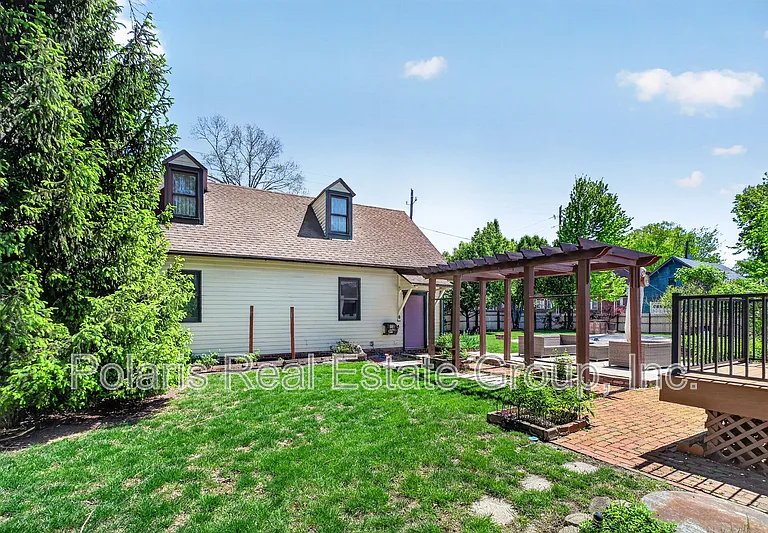 1507 Broadway St — Photo 35