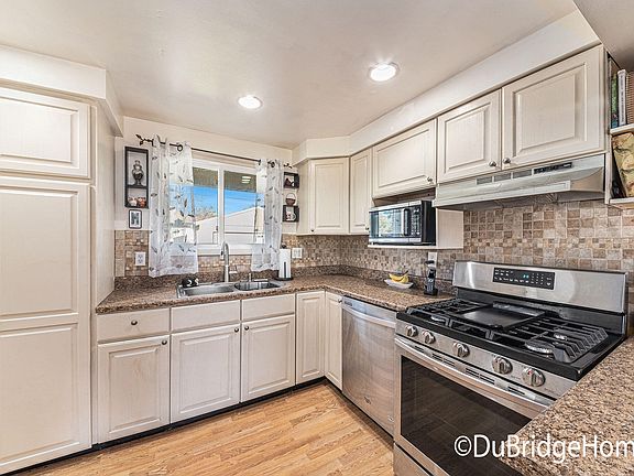 5th image of 2171 Audley Dr NE