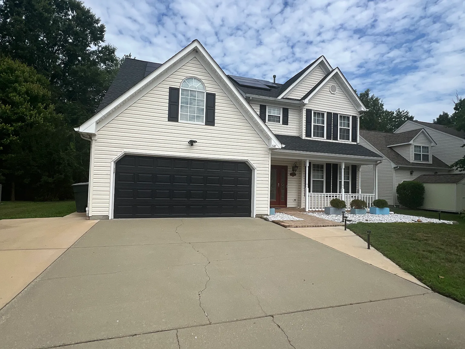 4 bed, 2.5 bath, 2468 sqft, $3,300 — Photo 1