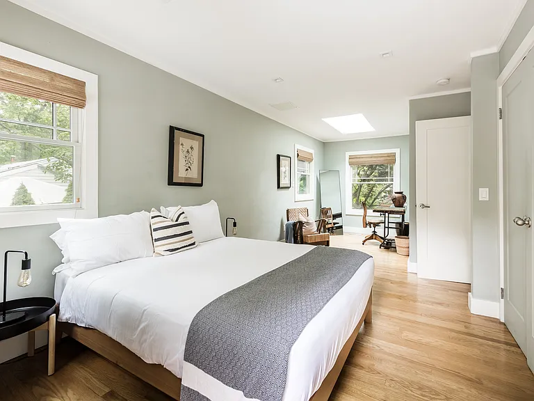 21 Hillside Dr W — Photo 10