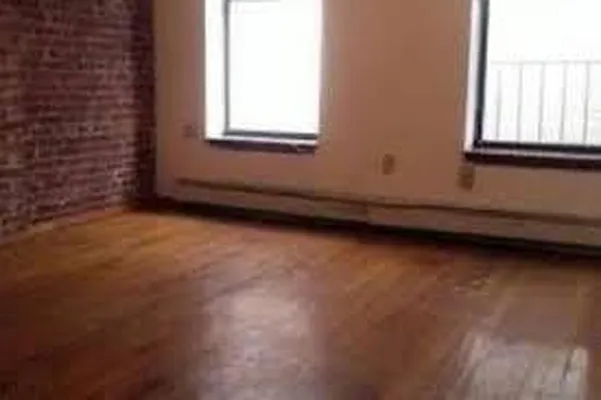 Rented by Downtown Mgt & Realty LLC | media 6