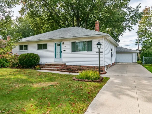 226 Saint Lawrence Blvd, Eastlake, OH 44095