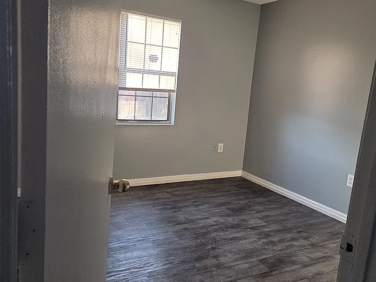 4738 W Oglethorpe Hwy — Photo 6