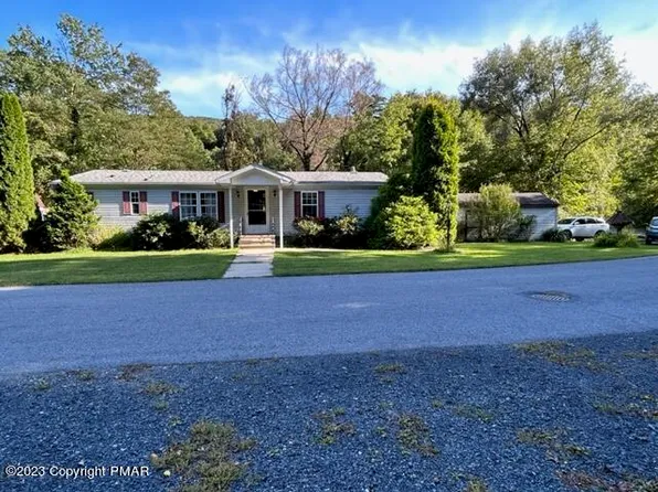 1268 Blue Mountain Cir, Saylorsburg, PA 18353