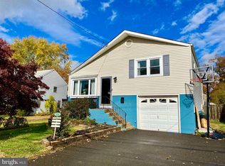 435 Lemon St, Warminster, PA 18974