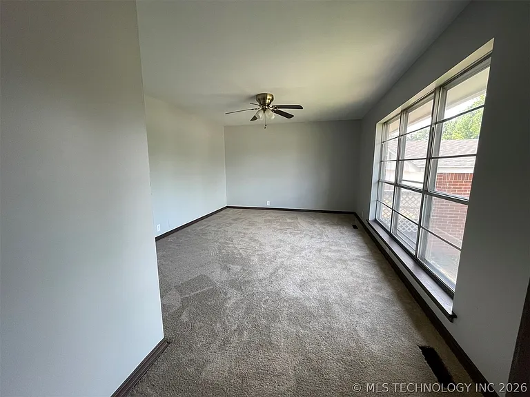 278 Hickory Dr — Photo 9